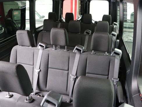 Used 2025 Mercedes-Benz Sprinter 2500 image 17