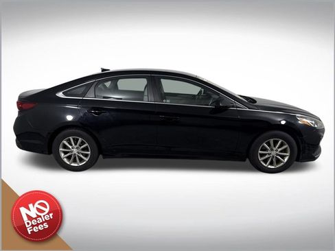 Used 2018 Hyundai Sonata SE image 2