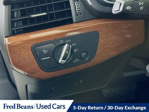 Used 2023 Audi A4 2.0T Premium w/ Convenience Package image 11