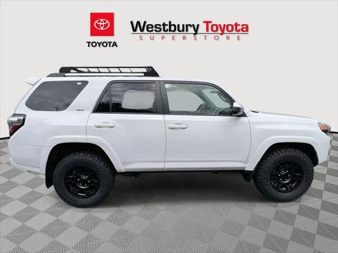 Certified 2022 Toyota 4Runner SR5 image 6