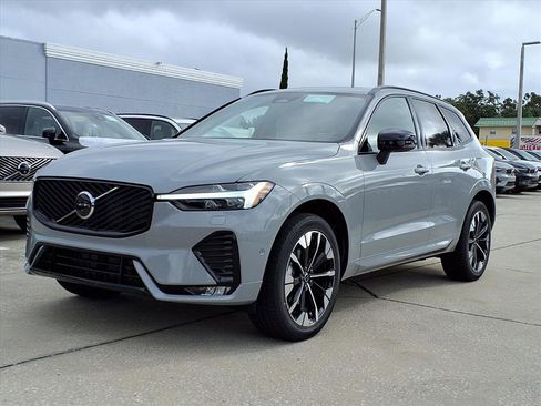 New 2026 Volvo XC60 B5 Plus w/ Protection Package Premier image 3