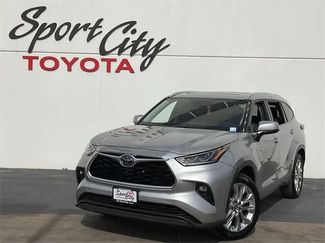 Used 2021 Toyota Highlander Limited video 1