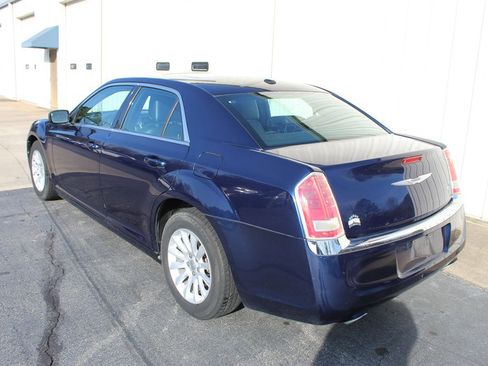 Used 2013 Chrysler 300 Base image 4