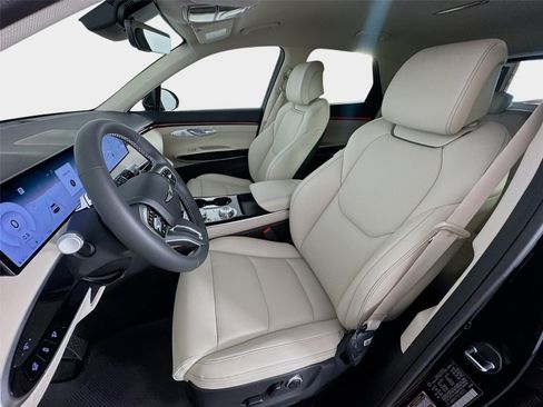 New 2026 Genesis GV70 2.5T AWD/4WD image 11