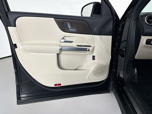 New 2026 Mercedes-Benz GLB 250 image 20