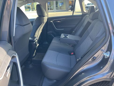 Used 2021 Toyota RAV4 XLE w/ XLE Grade Weather Package image 13
