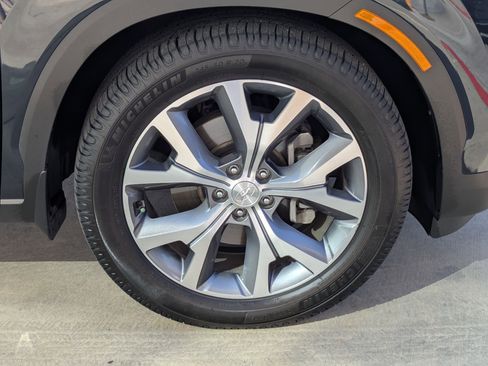 Used 2020 Hyundai Palisade SEL w/ Premium Package FWD image 12