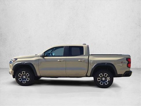 Used 2024 Chevrolet Colorado Z71 w/ Z71 Convenience Package 2 image 9