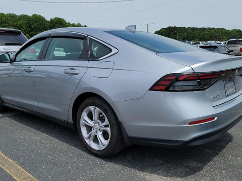 Used 2023 Honda Accord LX image 7