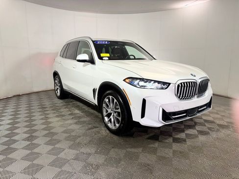 Used 2024 BMW X5 xDrive40i w/ Premium Package AWD/4WD image 9