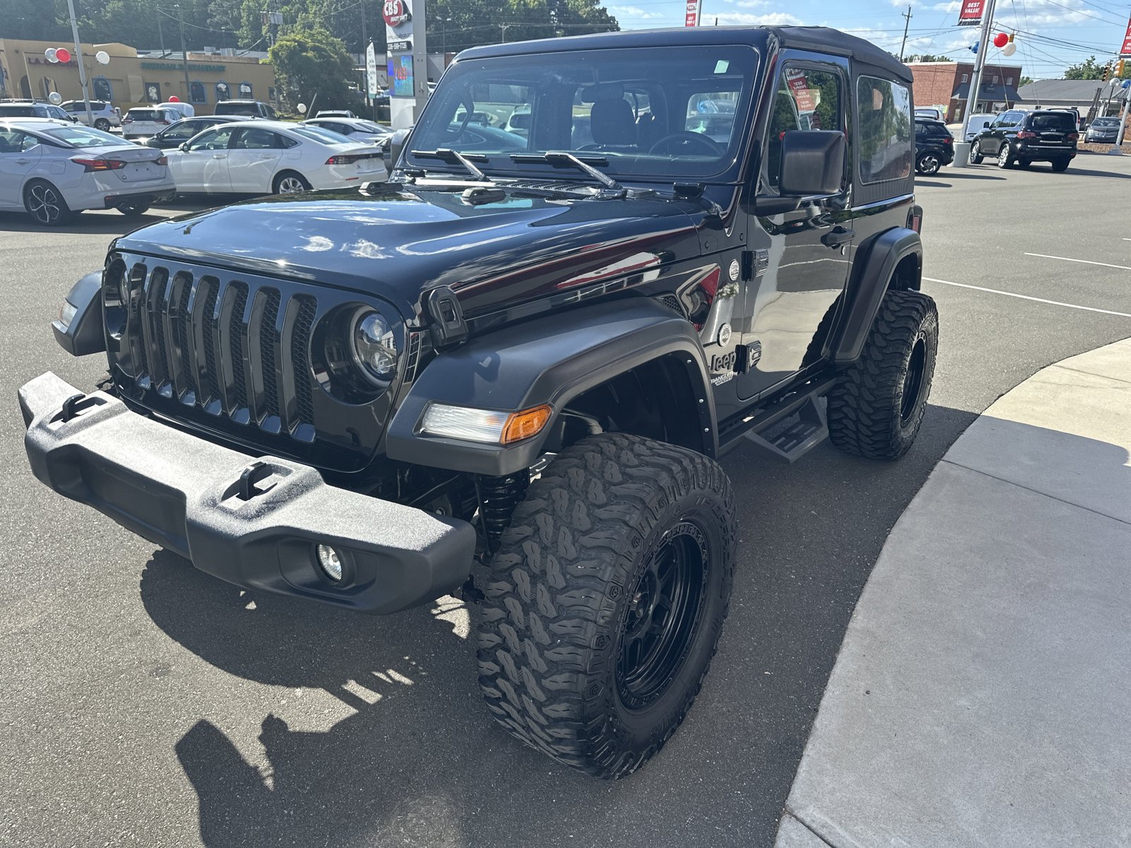 Used 2021 Jeep Wrangler Sport AWD/4WD image 4