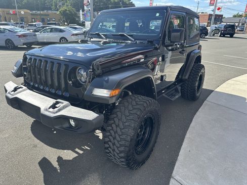 Used 2021 Jeep Wrangler Sport AWD/4WD image 4