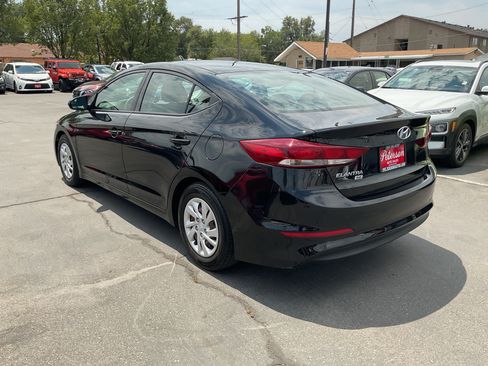 Used 2018 Hyundai Elantra SE FWD image 7