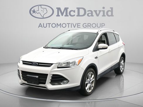 Used 2016 Ford Escape Titanium FWD image 4