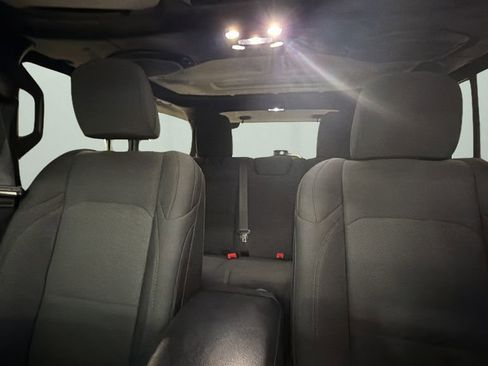Used 2020 Jeep Wrangler Unlimited Sport S AWD/4WD image 29