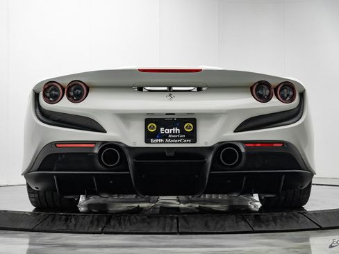 Used 2022 Ferrari F8 Tributo image 22