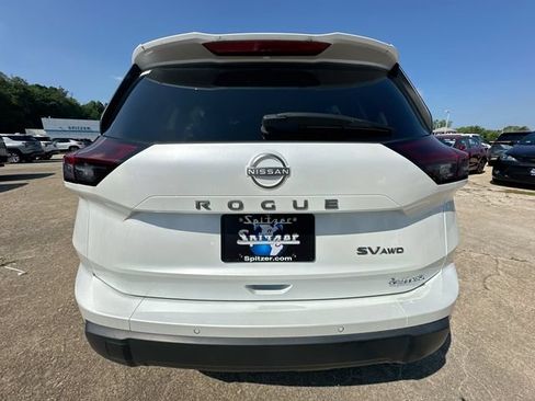 Used 2024 Nissan Rogue SV AWD/4WD image 34