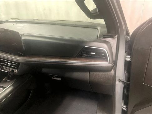 Used 2025 Chevrolet Tahoe LT image 13