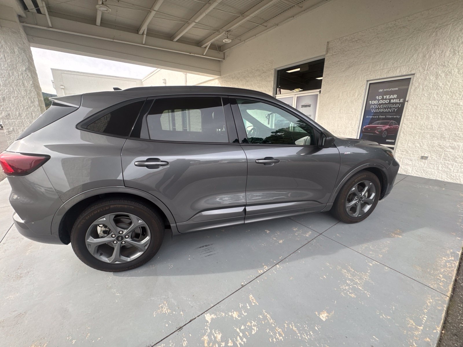 Used 2024 Ford Escape ST-Line w/ Tech Pack #1 FWD image 4