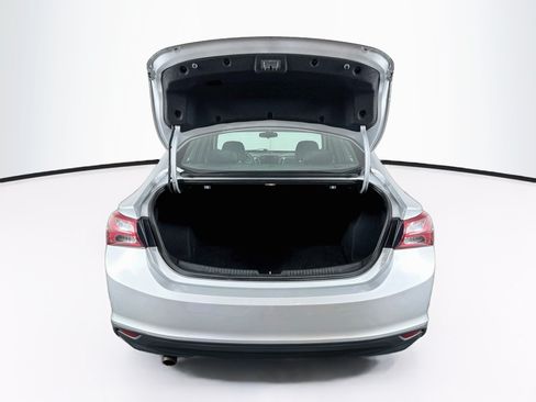 Used 2021 Chevrolet Malibu LT FWD image 26