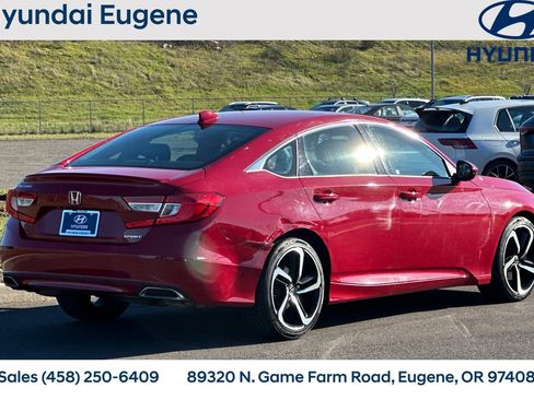 Used 2018 Honda Accord Sport image 3