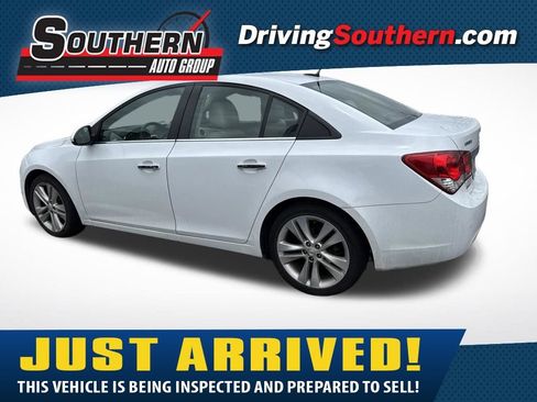 Used 2011 Chevrolet Cruze LTZ FWD image 1