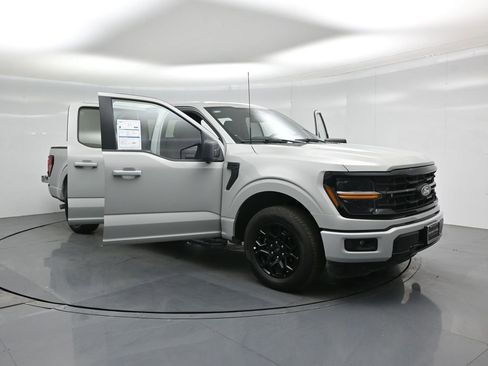 Used 2024 Ford F150 XLT w/ XLT Black Appearance Package image 33