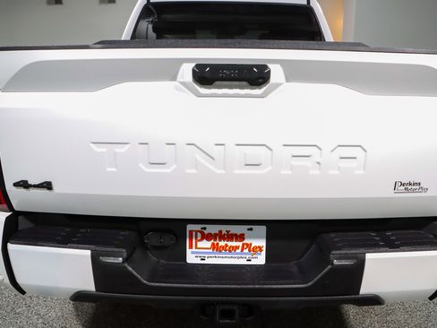 Used 2024 Toyota Tundra SR5 w/ SR5 Convenience Package AWD/4WD image 8