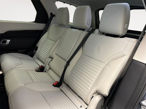 New 2026 Land Rover Discovery S image 13