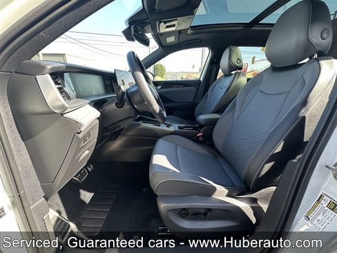 Used 2025 Volkswagen Tiguan SE R-Line AWD/4WD image 17
