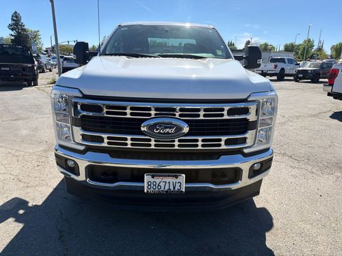 Used 2024 Ford F350 XLT image 8