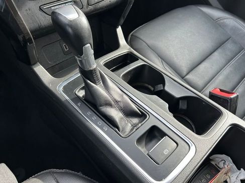 Used 2017 Ford Escape Titanium image 15