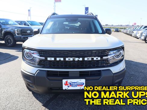 New 2025 Ford Bronco Sport Outer Banks w/ Outer Banks Tech Package+ AWD/4WD image 9
