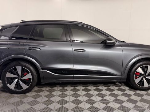 Used 2025 Audi SQ6 e-tron Prestige w/ Black Optic Package AWD/4WD image 10