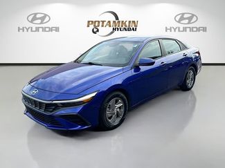 Used 2024 Hyundai Elantra SE FWD video 1