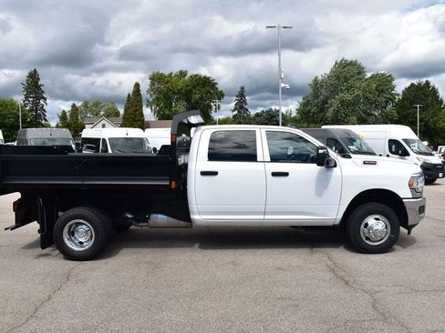 New 2024 RAM 3500 Tradesman w/ Chrome Appearance Group image 9