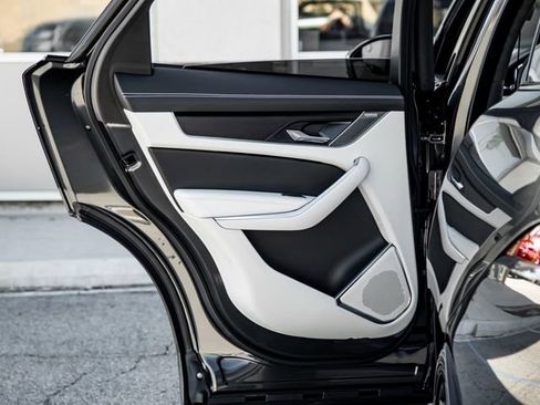 New 2025 Jaguar F-PACE R-Dynamic S image 19