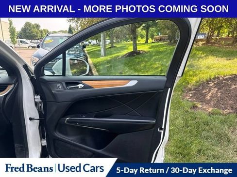 Used 2018 Lincoln MKC Select w/ Select Plus Package AWD/4WD image 16
