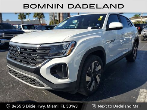 Used 2024 Volkswagen Atlas Cross Sport SE image 4