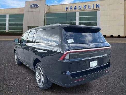 New 2025 Lincoln Navigator L Reserve image 5