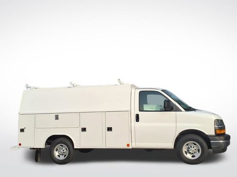 New 2026 Chevrolet Express 3500 w/ Power Convenience Package RWD image 2