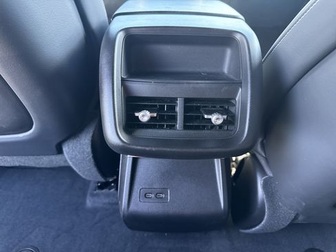 Used 2024 Cadillac Lyriq Tech AWD/4WD image 33