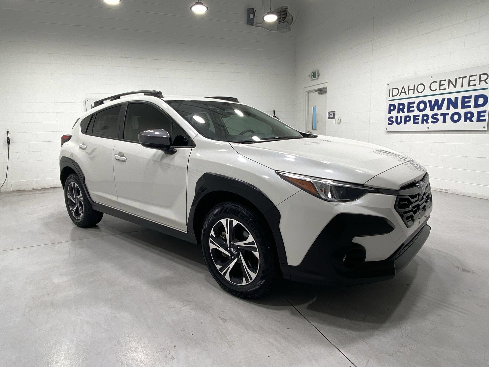 Used 2024 Subaru Crosstrek 2.0i Premium w/ Popular Package #3 AWD/4WD image 2