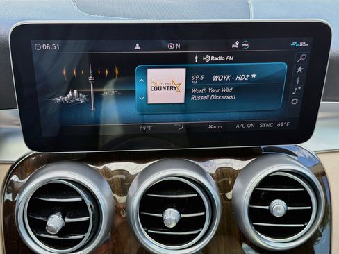 Used 2019 Mercedes-Benz C 300 Sedan image 31
