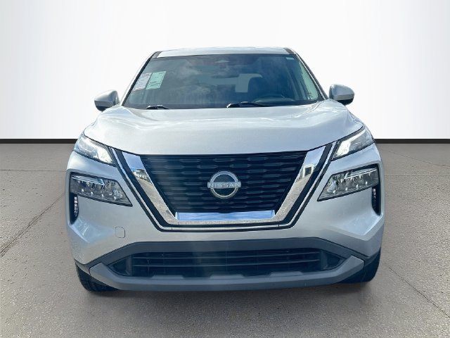 Used 2023 Nissan Rogue SV FWD image 2