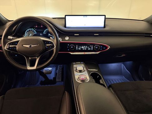 Used 2022 Genesis GV70 3.5T Sport w/ Sport Prestige Package image 28