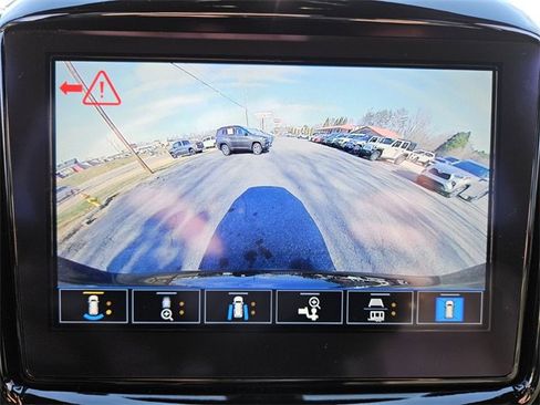 Used 2022 Chevrolet Traverse High Country image 24