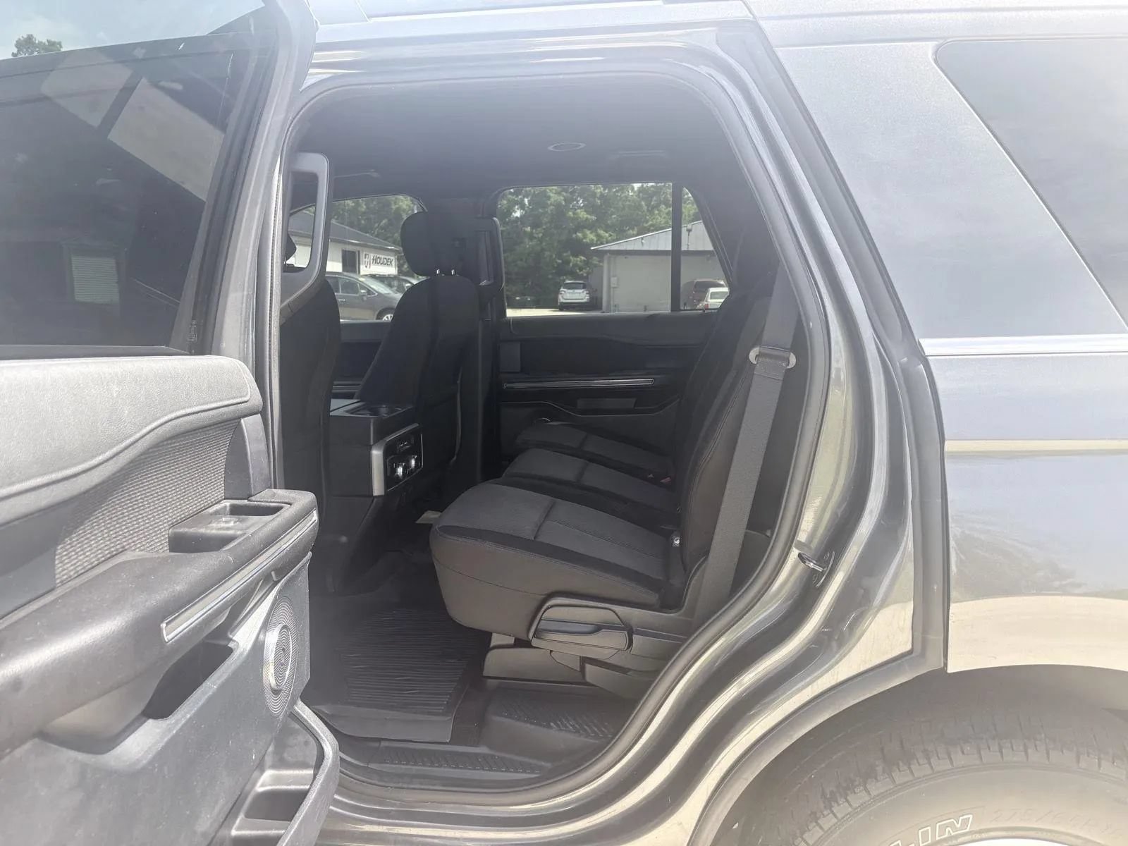 Used 2019 Ford Expedition XLT AWD/4WD image 12