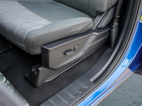 Used 2023 Ford F150 XLT image 11