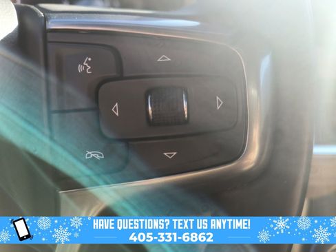 Used 2023 Chevrolet Suburban Premier image 25